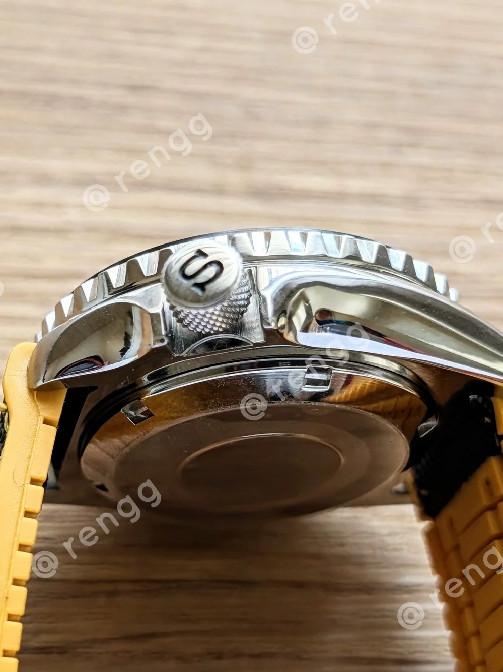 42mm Seiko Men’s Yellow Automatic Diver Mod Watch